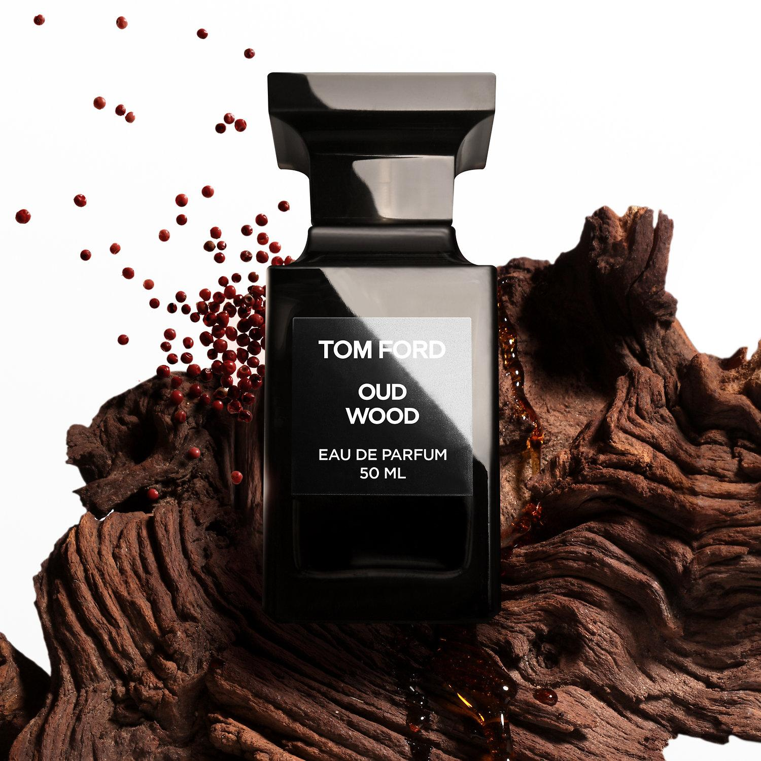 Frasco de Oud Wood, de Tom Ford